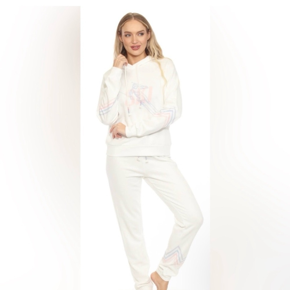 Like New PJ Salvage Ski Hoodie and Jogger Set!! Size XS